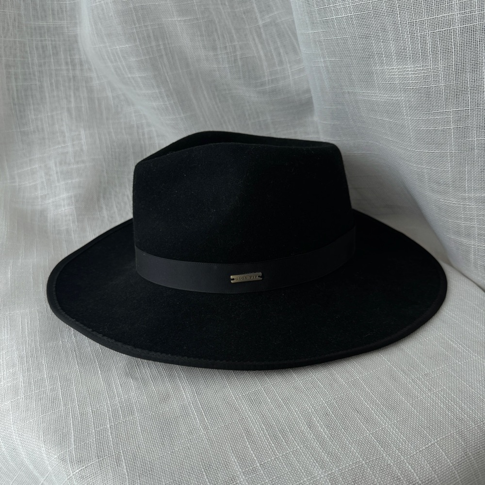 NEW Gigi Pip Hat